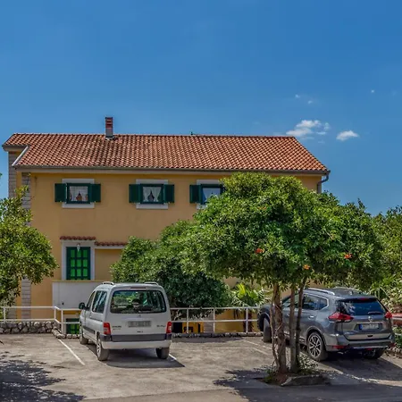 Stunning In Lägenhet Crikvenica